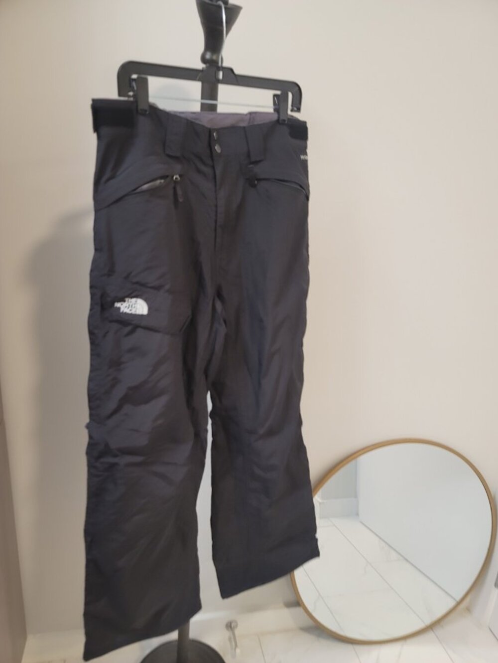 The North Face HyVent Ski Snow Pants Men’s Large Cargo Baggy Insulated Black